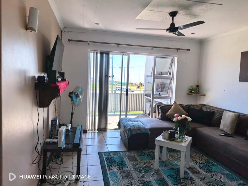 2 Bedroom Property for Sale in Heiderand Western Cape